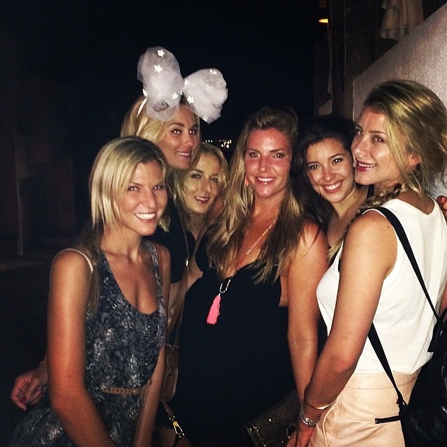 The ladies stuck together for a night out. 
Source: Instagram user lobosworth