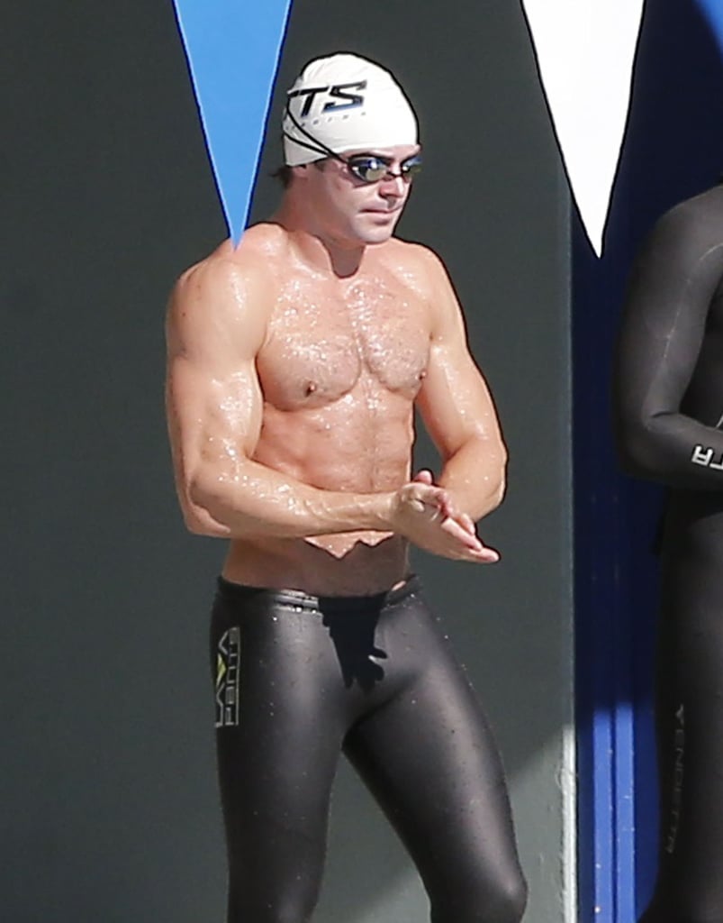 Zac Efron Taking a Swimming Class in LA Pictures