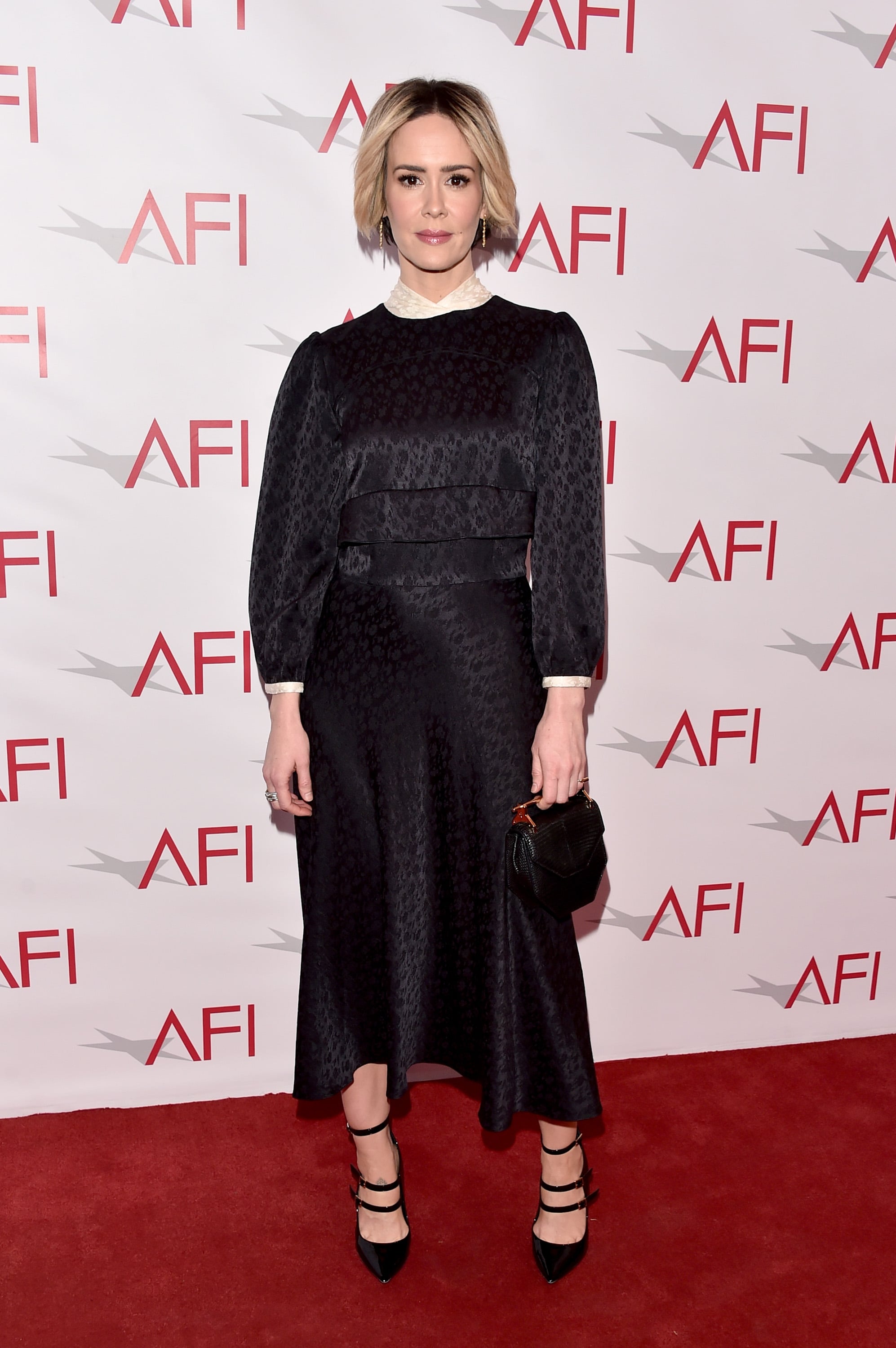Sarah Paulson Slipped Into An Understated Maison Mayle Dress And Ahead Of Tonight S Red Carpet Golden Globes Style Is Already Lit Popsugar Fashion Photo 31