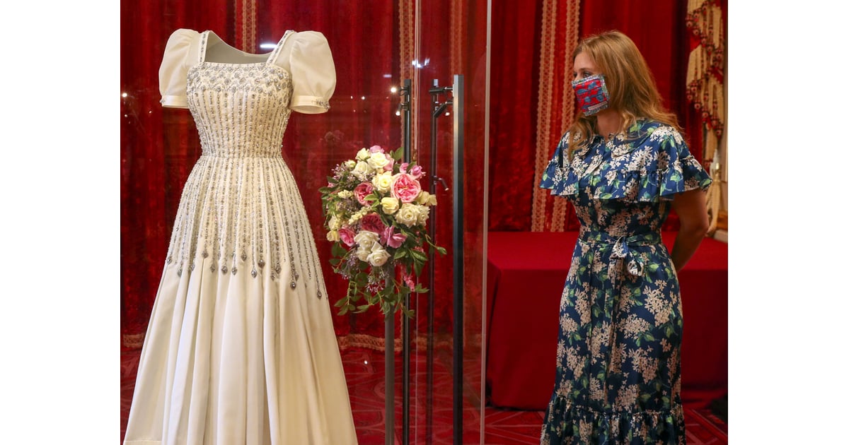 Princess Beatrice's Wedding Dress Display at Windsor ...