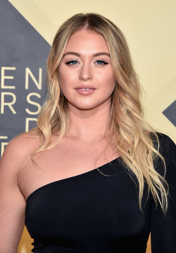 Sexy Iskra Lawerence Pictures