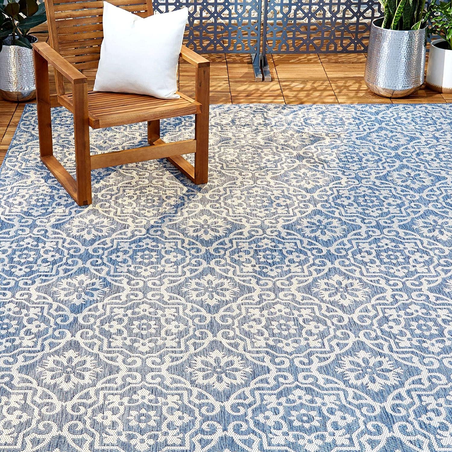 14 Affordable Outdoor Rugs 2023 — The Best Outdoor Rugs on