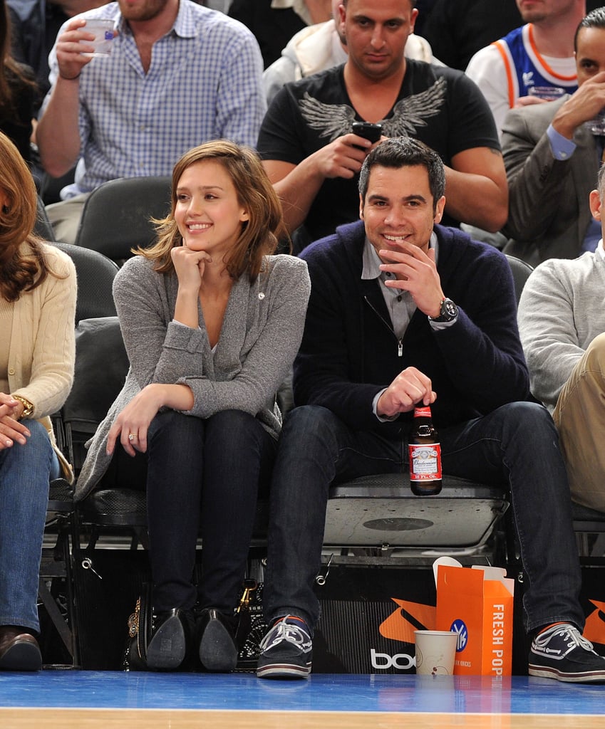 Jessica Alba and Cash Warren watched the NY Knicks play the Cleveland ...