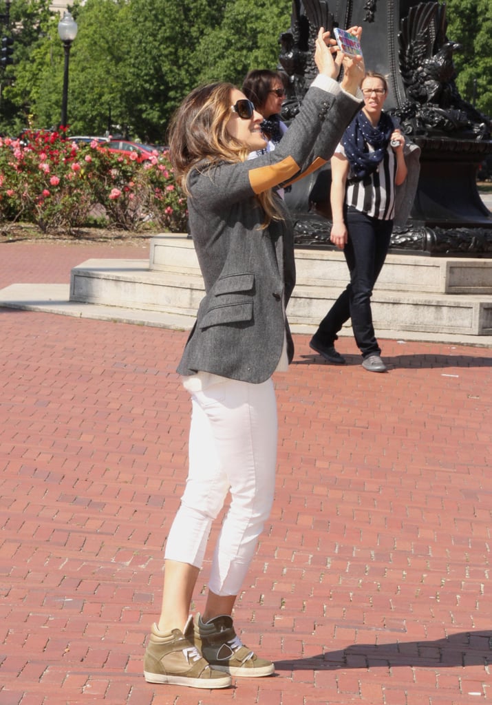 Sarah Jessica Parker got supercute while sightseeing in Washington DC.