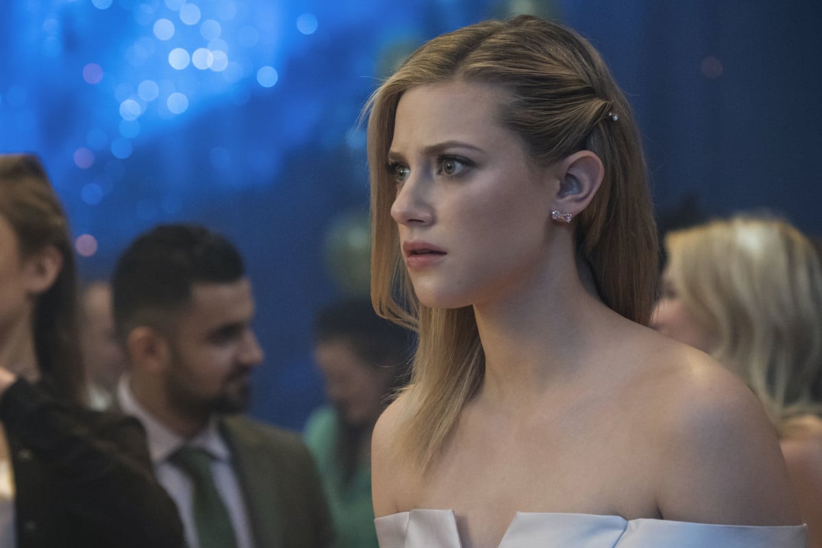How Old Is The Riverdale Cast Popsugar Entertainment