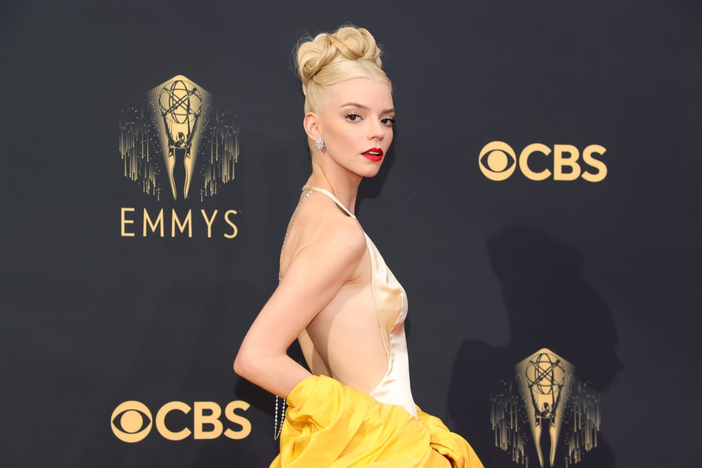 Anya Taylor-Joy's Hair and Makeup at the 2021 Emmys Anya Taylor-Joy's Hair and Makeup at the 2021 Emmys