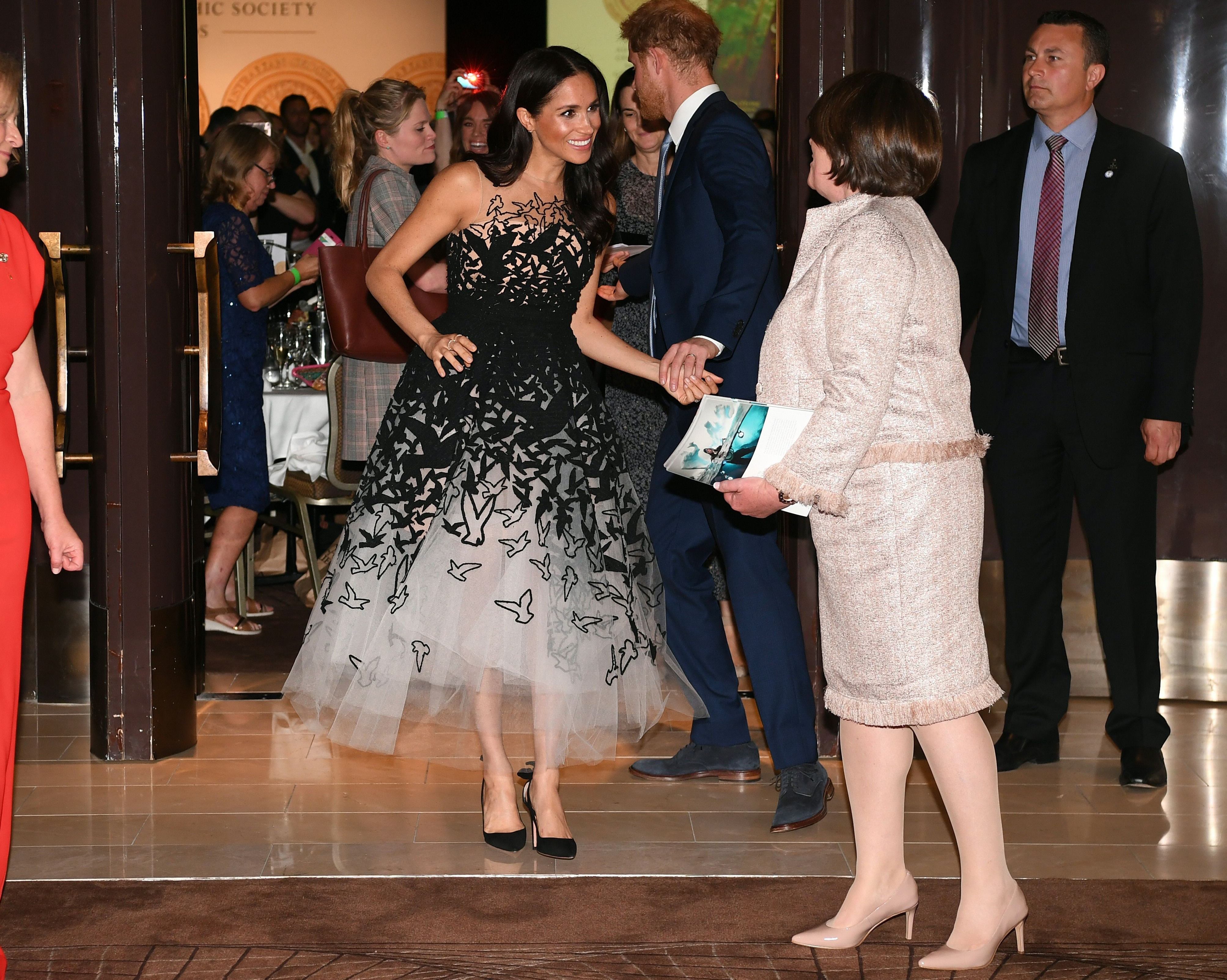 Meghan Markle s Oscar de la Renta Dress October 2018 PS Fashion