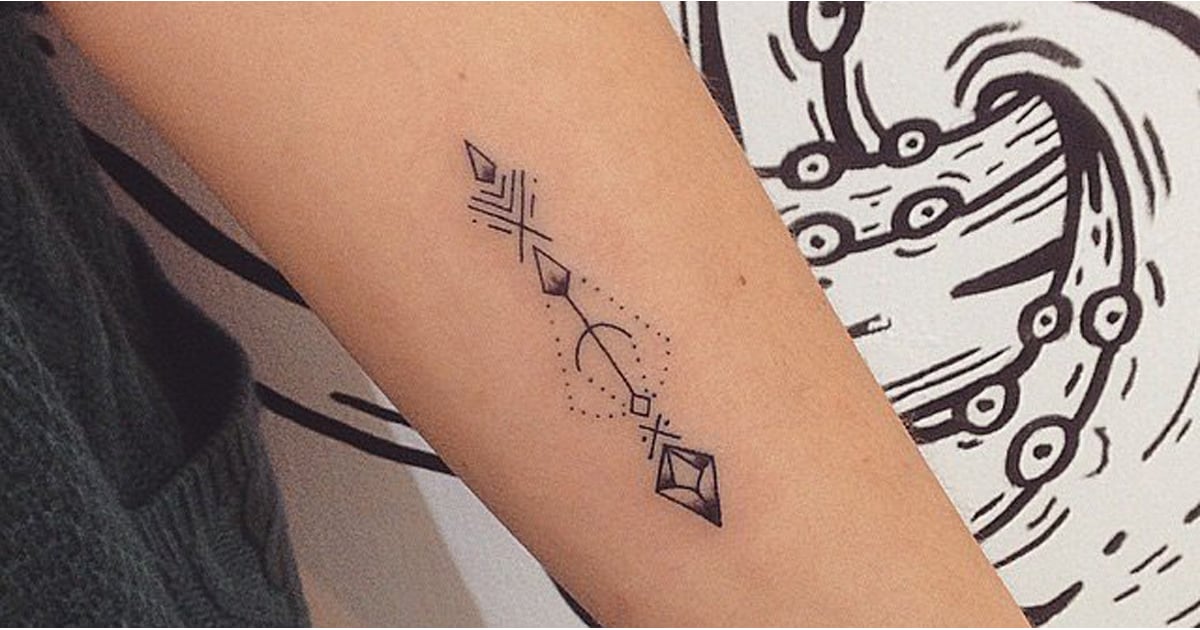 Small arrow tattoo  Tattoogridnet