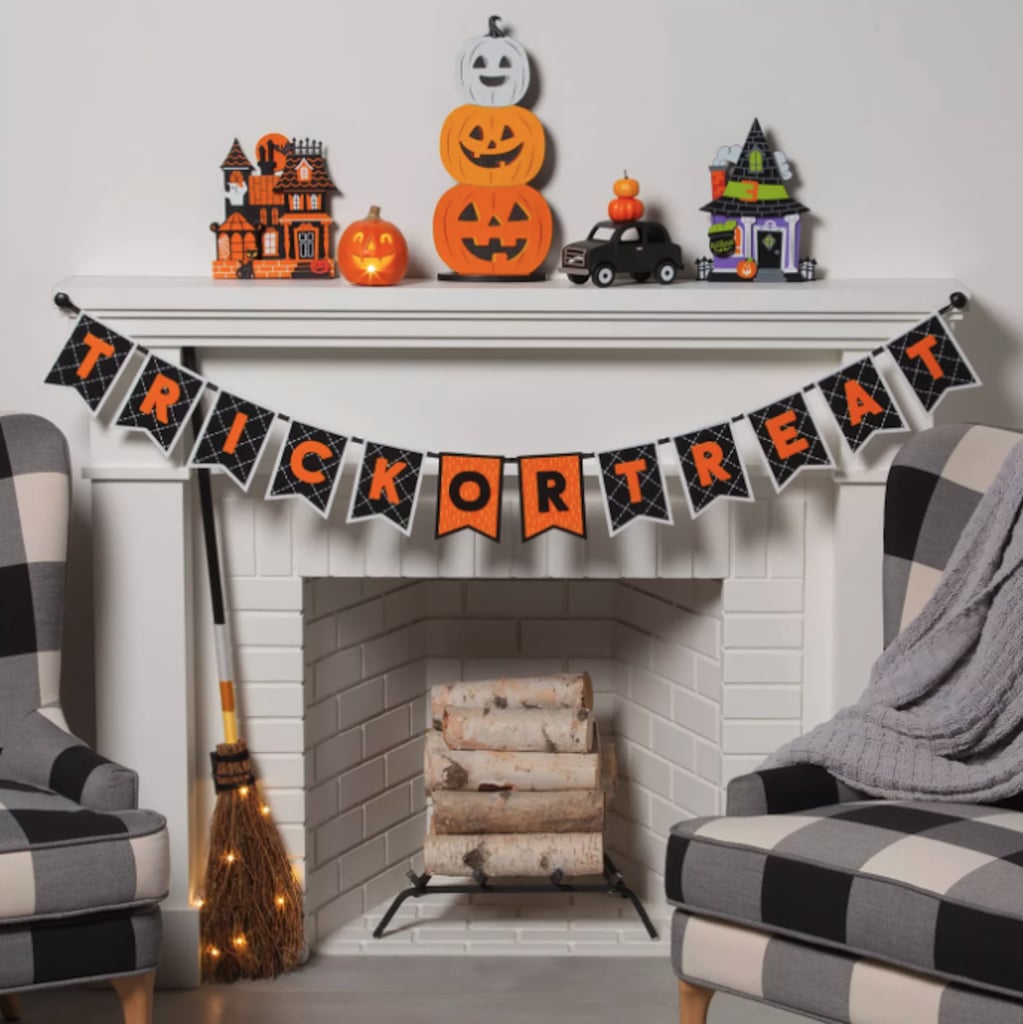 Go Big With Garland: Hyde & Eek! Felt Trick-or-Treat Halloween Garland