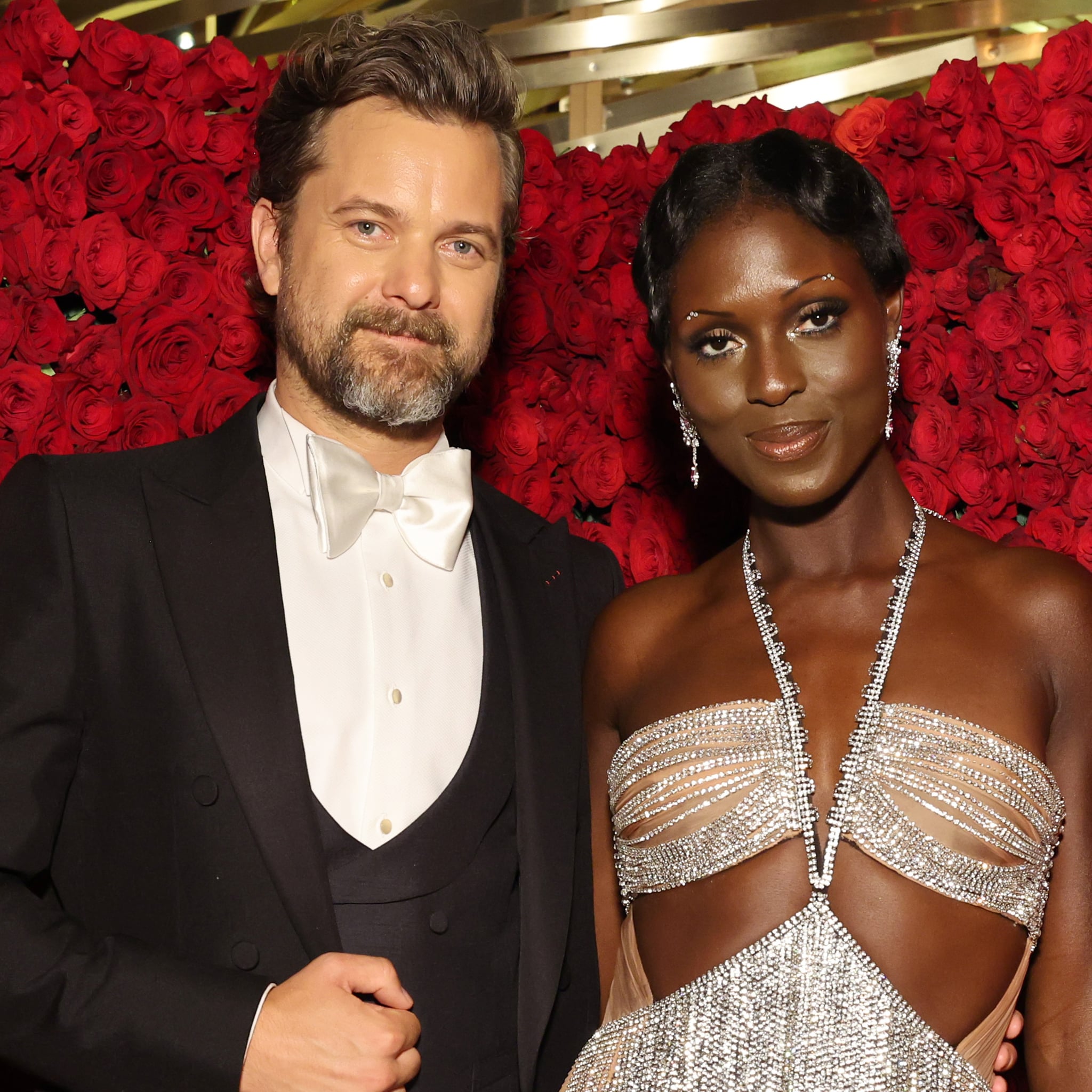 Get The Scoop: Joshua Jackson Dating A Bridgerton Actress? - 9qo274m