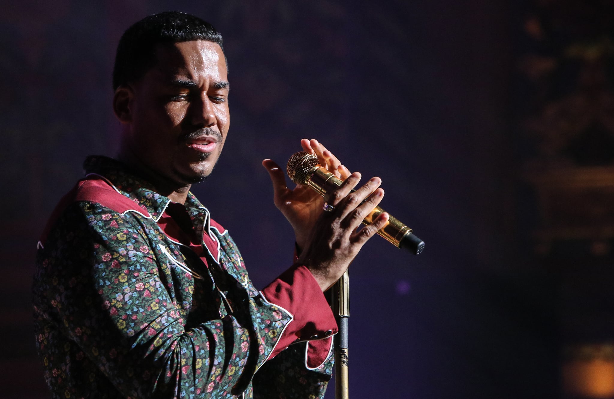 MIAMI, FL - AUGUST 15:  Romeo Santos performs during a intimate evening presented by La Musica at Olympia Theater on August 15, 2017 in Miami, Florida.  (Photo by John Parra/WireImage)