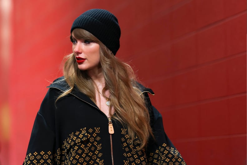 KANSAS CITY, MISSOURI - JANUARY 26: Taylor Swift arrives to the stadium prior to the AFC Championship Game between the Kansas City Chiefs and the Buffalo Bills on January 26, 2025 in Kansas City, Missouri.