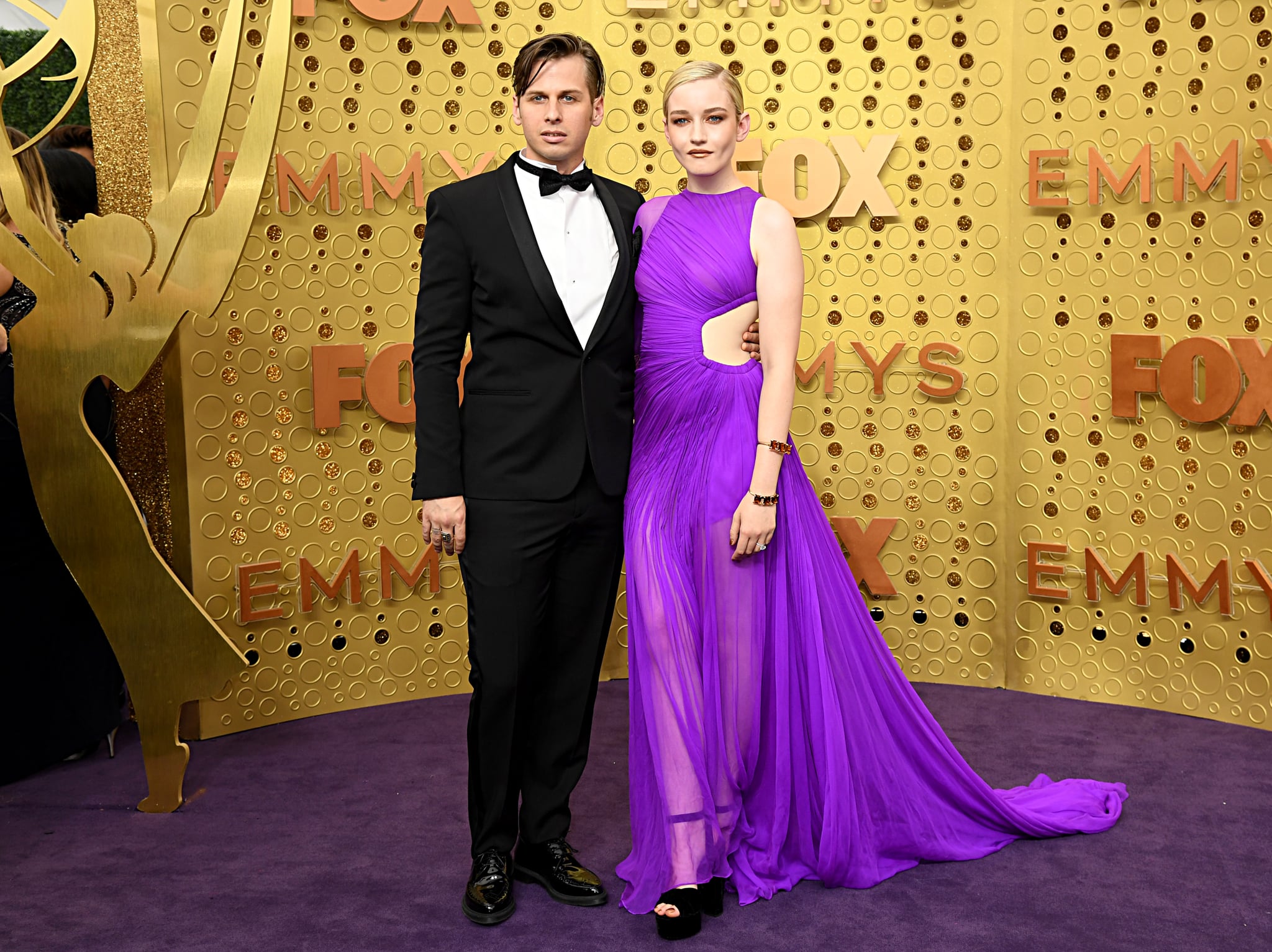 LOS ANGELES, CALIFORNIA - SEPTEMBER 22: (L-R) Mark Foster and Julia Garner attend the 71st Emmy Awards at Microsoft Theatre on September 22, 2019 in Los Angeles, California. (Photo by Jeff Kravitz/FilmMagic)