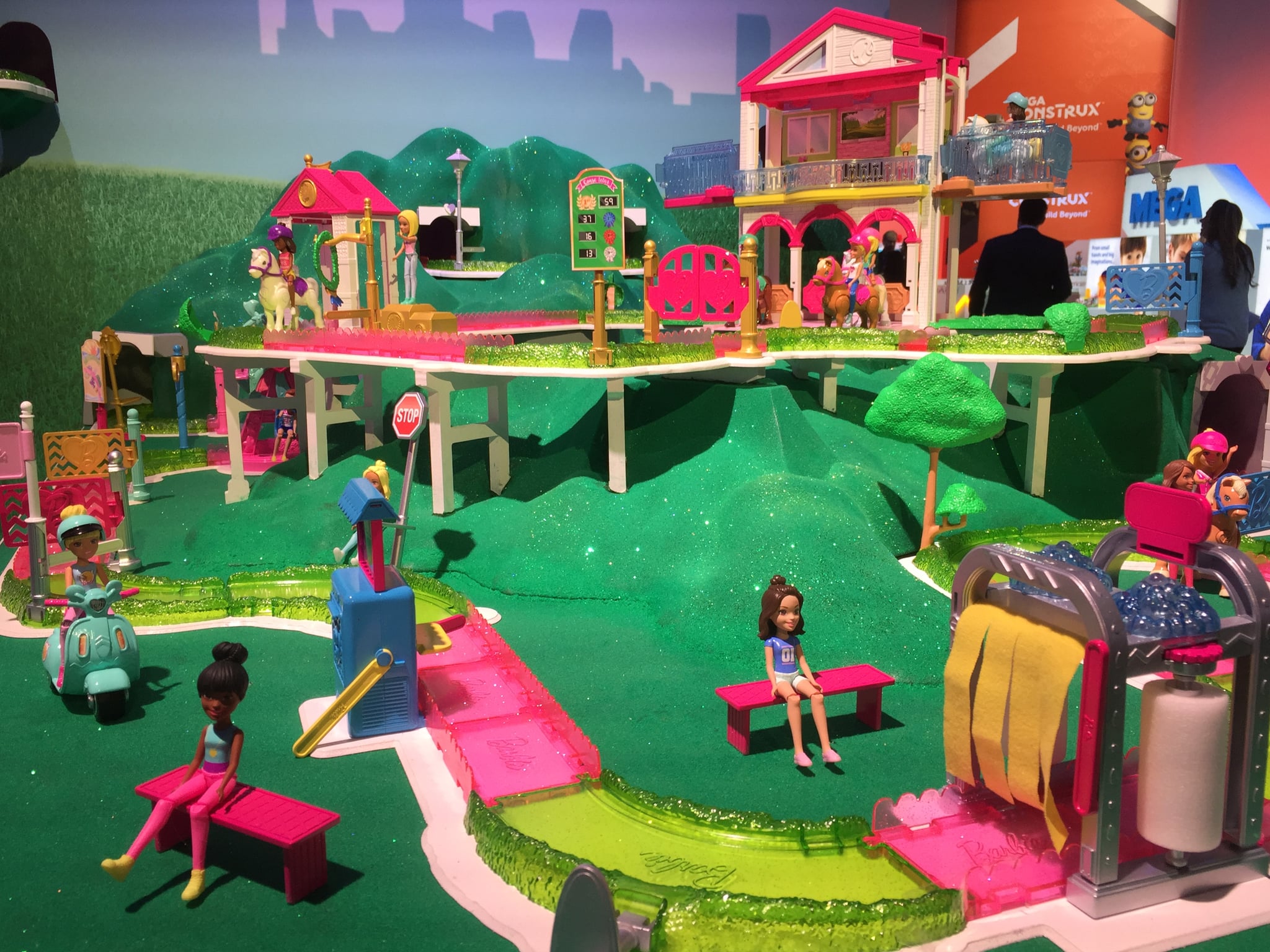 barbie on the go ultimate stable playset