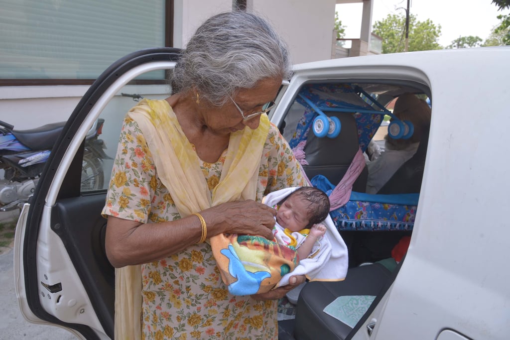 Woman in India Gives Birth to First Child at 72