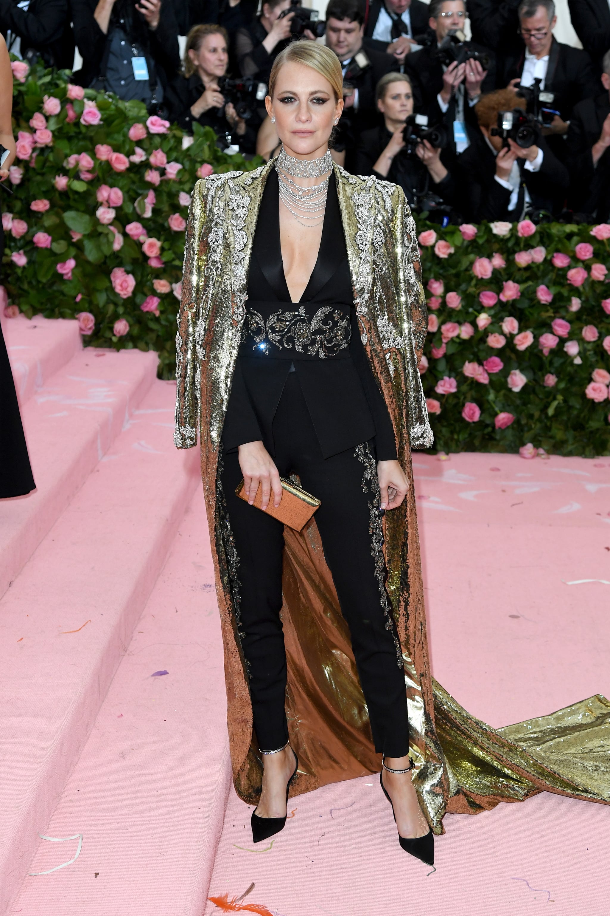 Poppy Delevingne at the 2019 Met Gala | These Met Gala Looks Are Dramatic  Enough to Entertain You For the Rest of the Year | POPSUGAR Fashion Photo  163