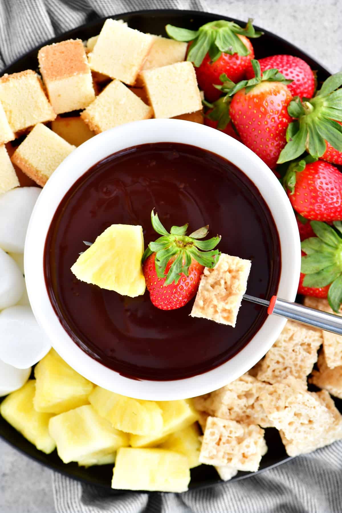 Easy Chocolate Fondue Recipe (Only 5 ingredients!) - Olivia's Cuisine