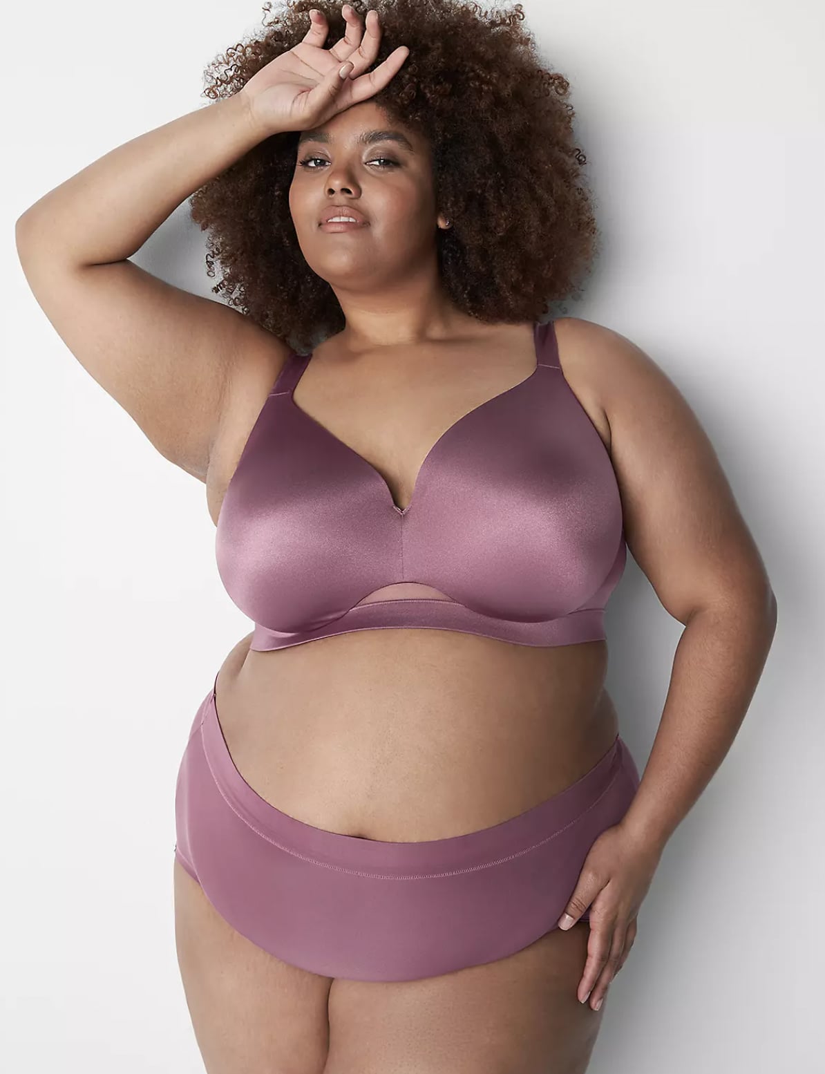 Large Busted Bras to Fit Women with Full Busted Silhouettes