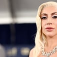 Lady Gaga闪闪发亮的白色和金属SAG颁奖礼服
