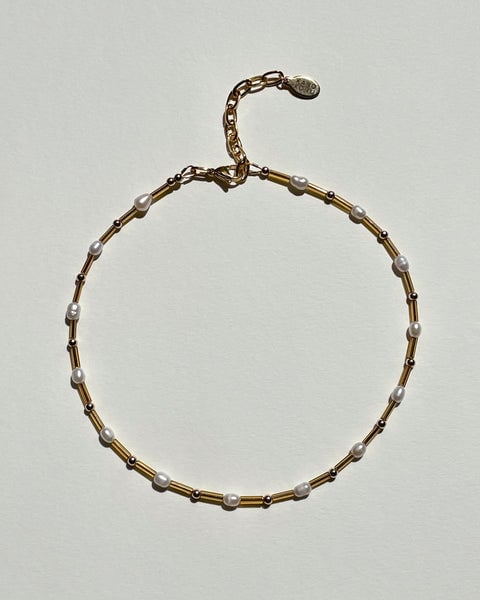 Karo Karu Sade Pearl Choker