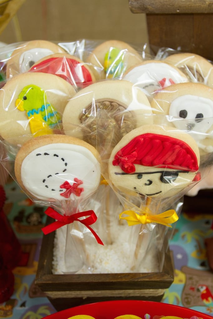 Pirate Cookie Pops