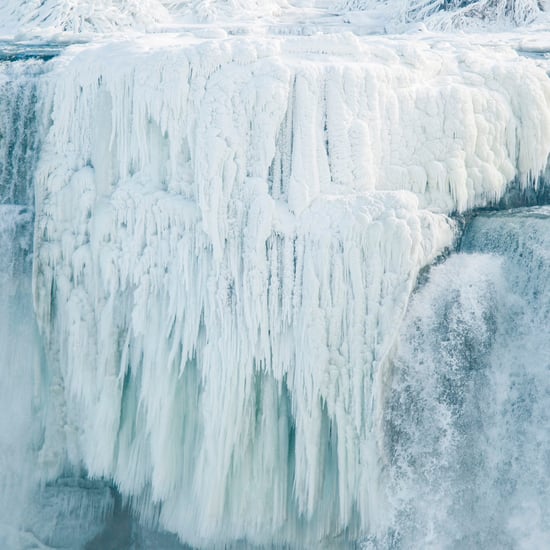 Frozen Niagara Falls Photos