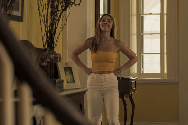 Sarah Cameron's Yellow Tube Top on "Outer Banks" Season 1