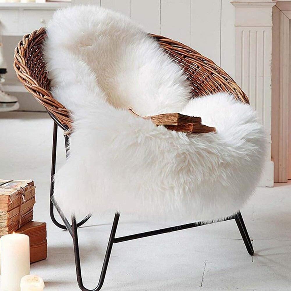 Luxurious Soft Faux Sheepskin Rug