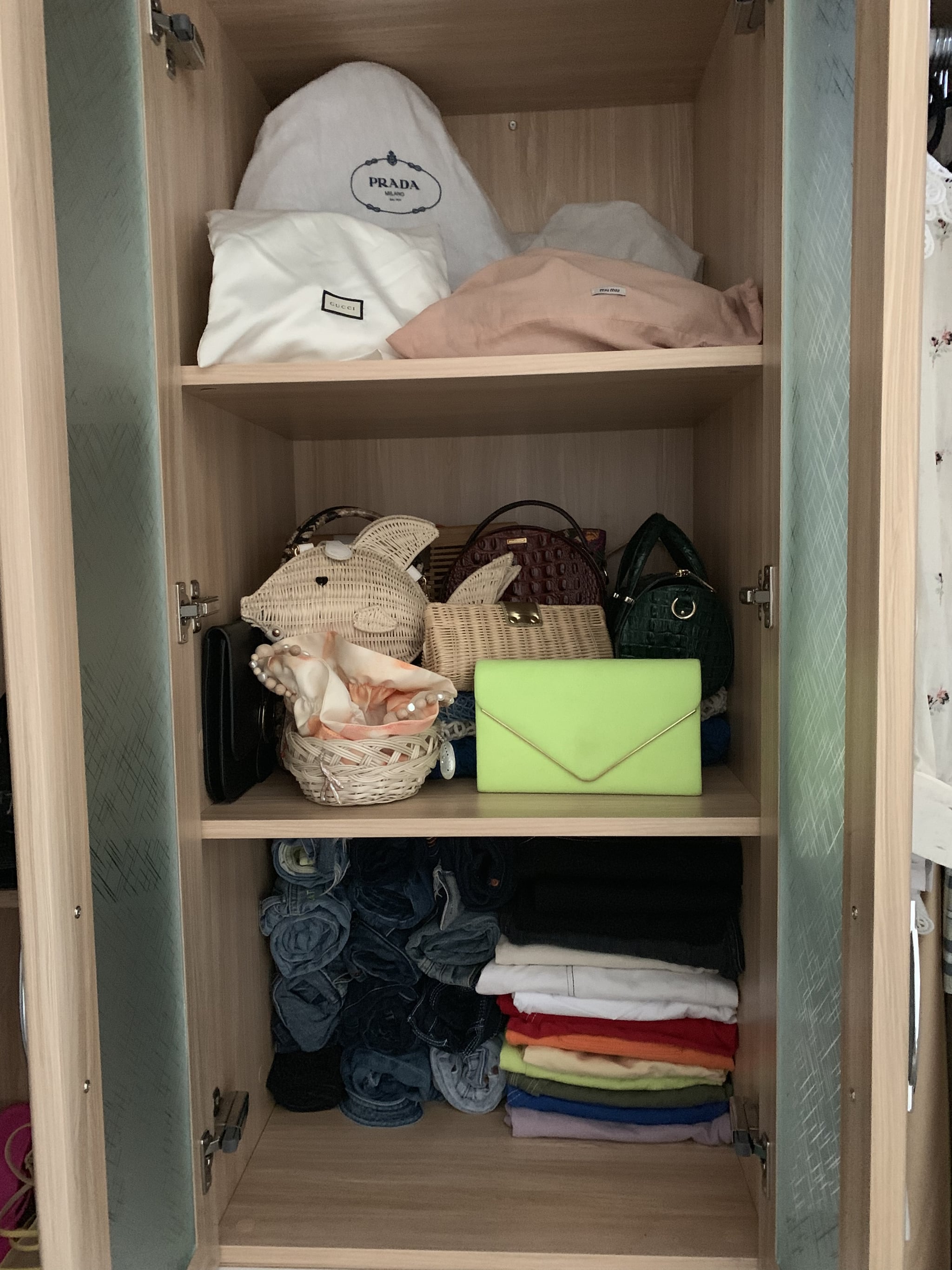 5 Steps for an Easy Closet Clean-Out
