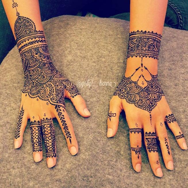 View this post on Instagram A post shared by Amreen Wahid (@girly.henna) View this post on Instagram A post shared by Amreen Wahid (@girly.henna)