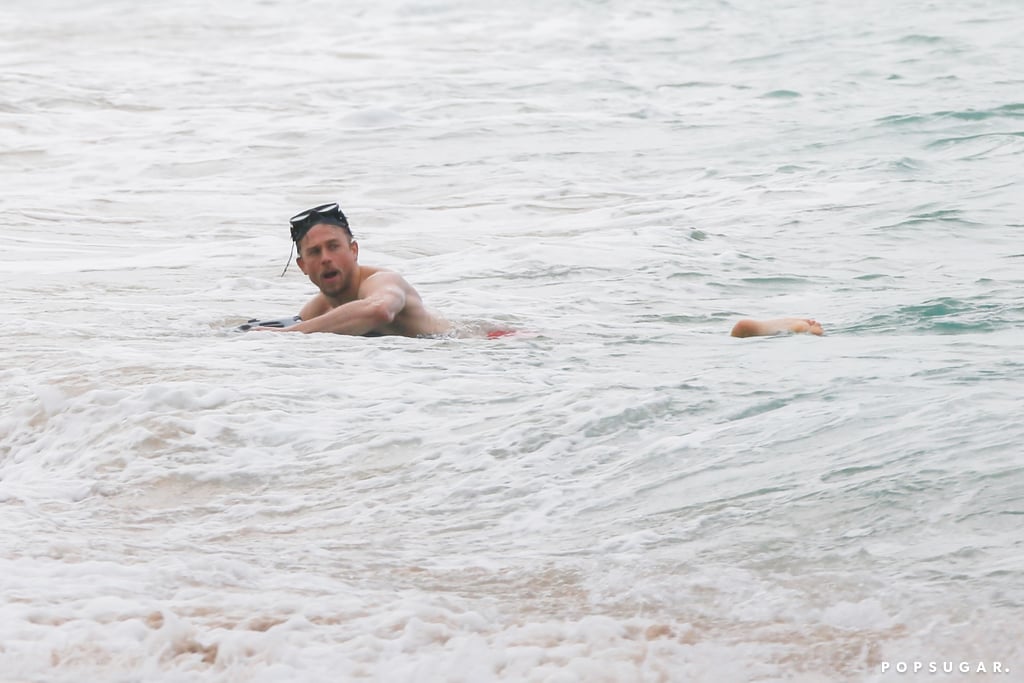 Shirtless-Charlie-Hunnam-Hawaii-Pictures