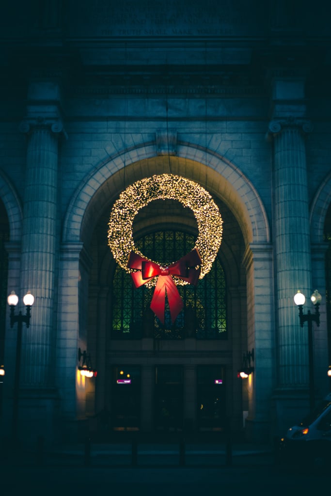 iPhone Christmas Wallpaper: Christmas Wreath