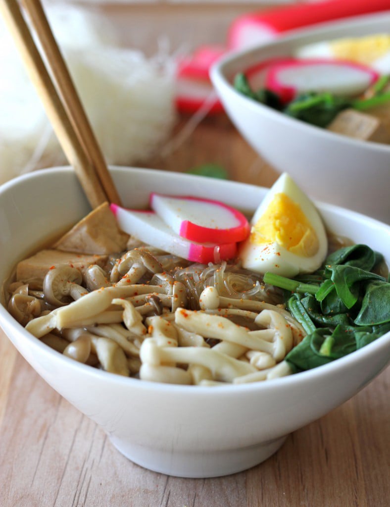 Miso Soup With Vermicelli, Mushrooms, and Tofu