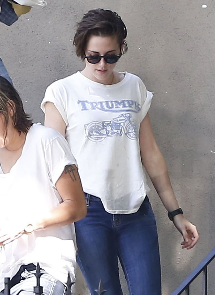 Kristen Stewart Hangs Out With Friends in LA | Pictures