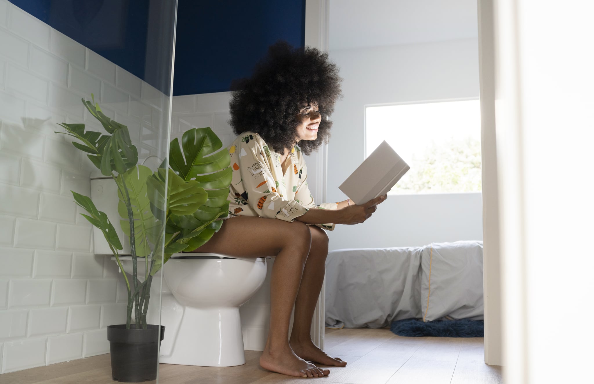 Girl Pooping On The Toilet