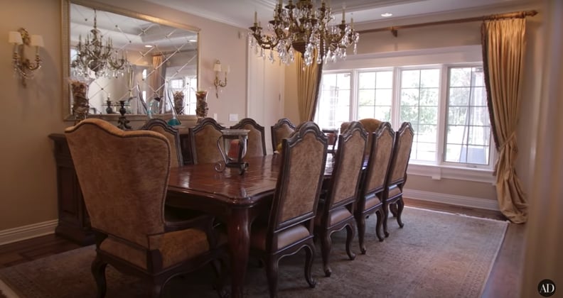 Take a tour of Scottie Pippen's mansion (video) 