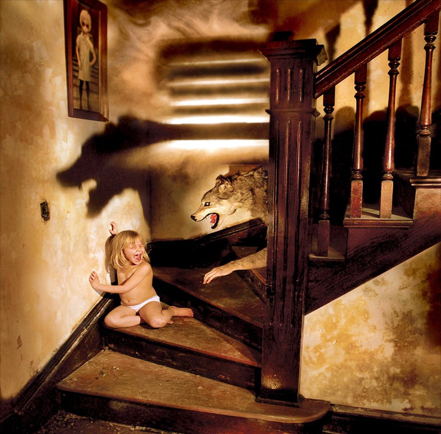 Little Girls Appear in Dad's Creepy Horror Photography