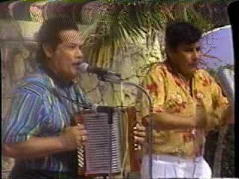 "Cinco Pa las Doce" by Anibal Velasquez