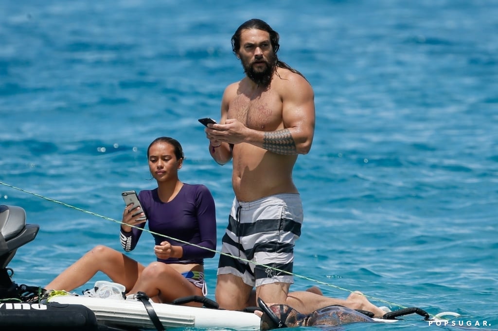 Jason Momoa Shirtless in Hawaii Pictures June 2018