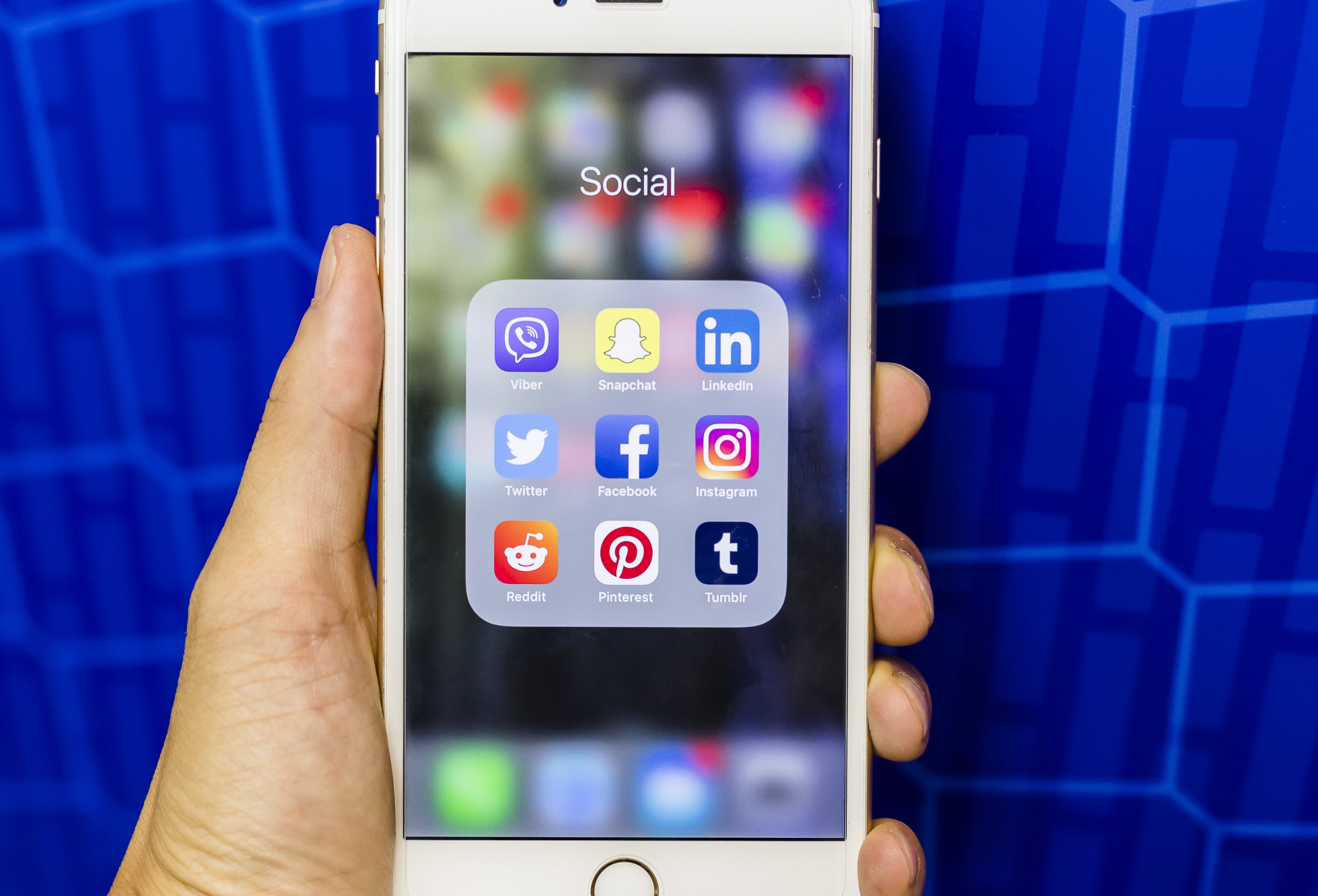 why-does-the-facebook-app-keep-closing-on-my-phone-popsugar-tech