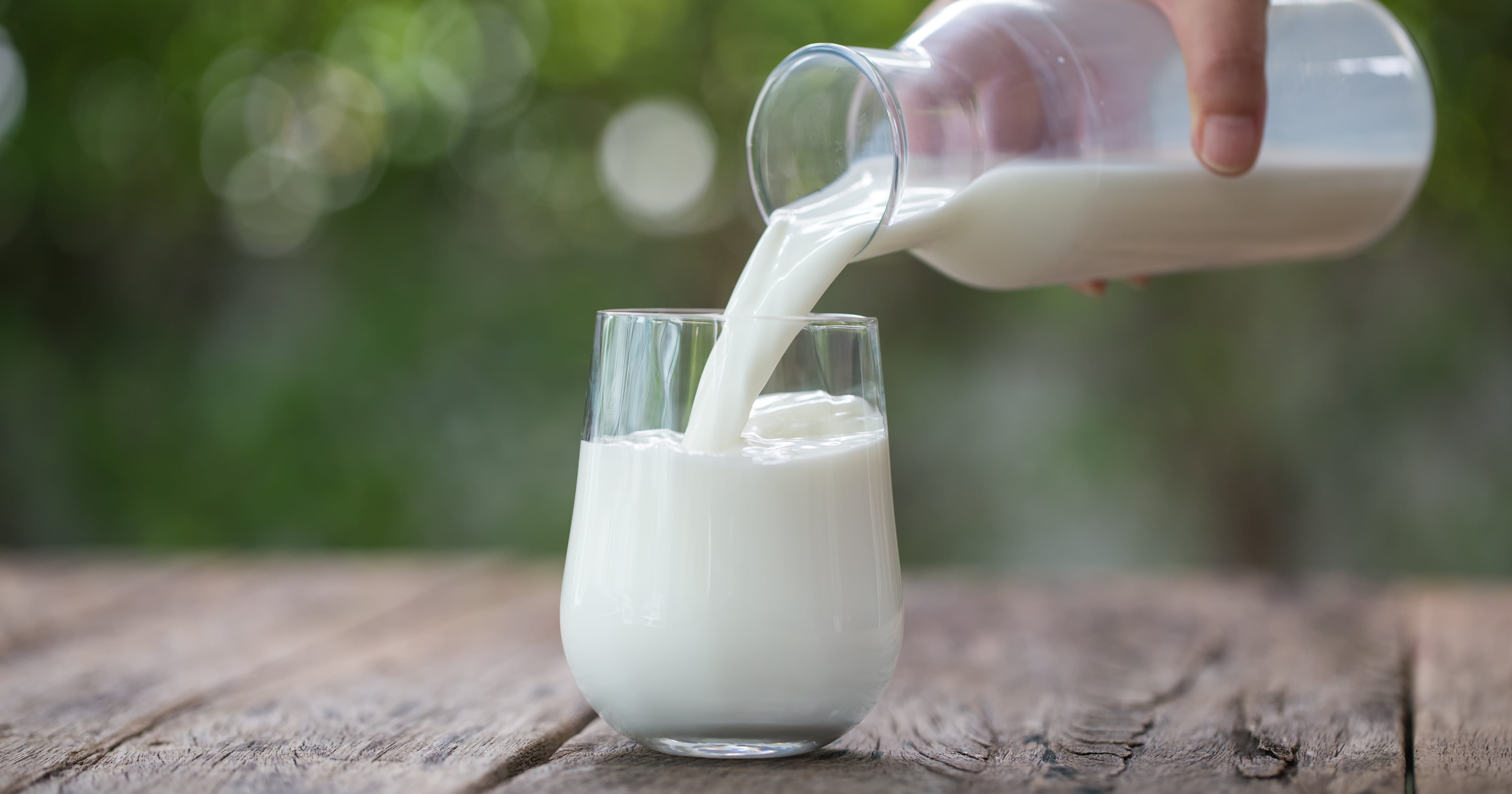 The Dangers of Raw Milk, According to a RDN