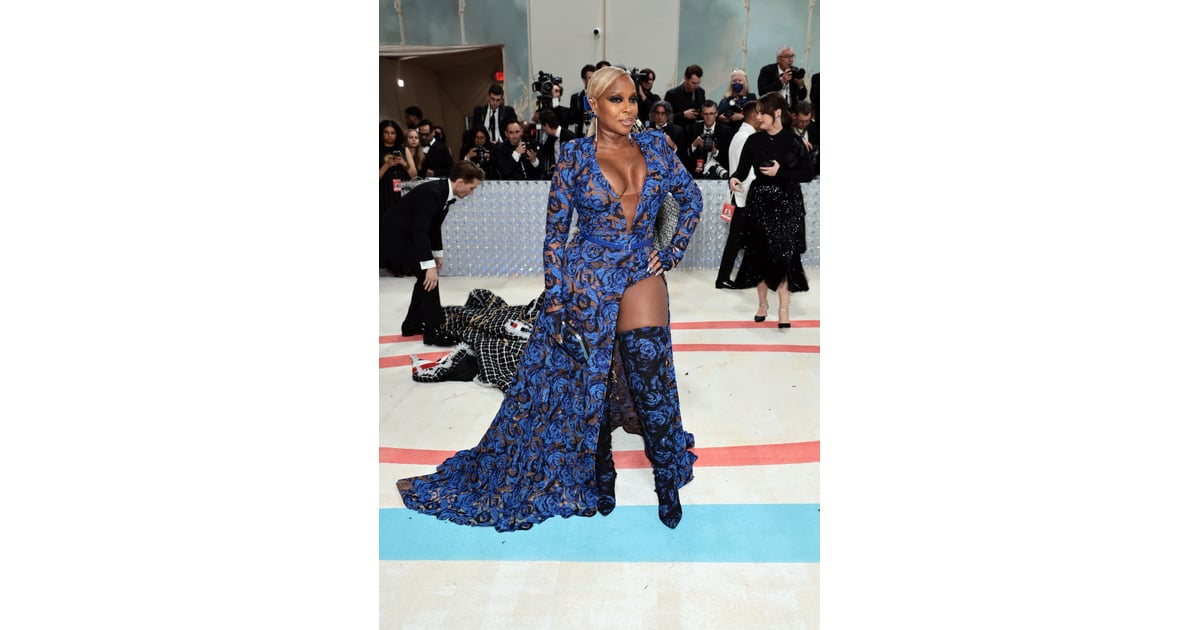 Mary J. Blige at the 2023 Met Gala Met Gala 2023 Red Carpet Fashion