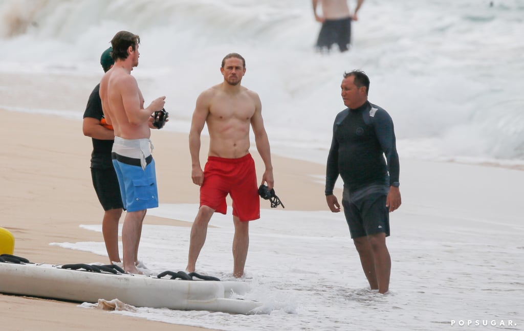 Shirtless-Charlie-Hunnam-Hawaii-Pictures