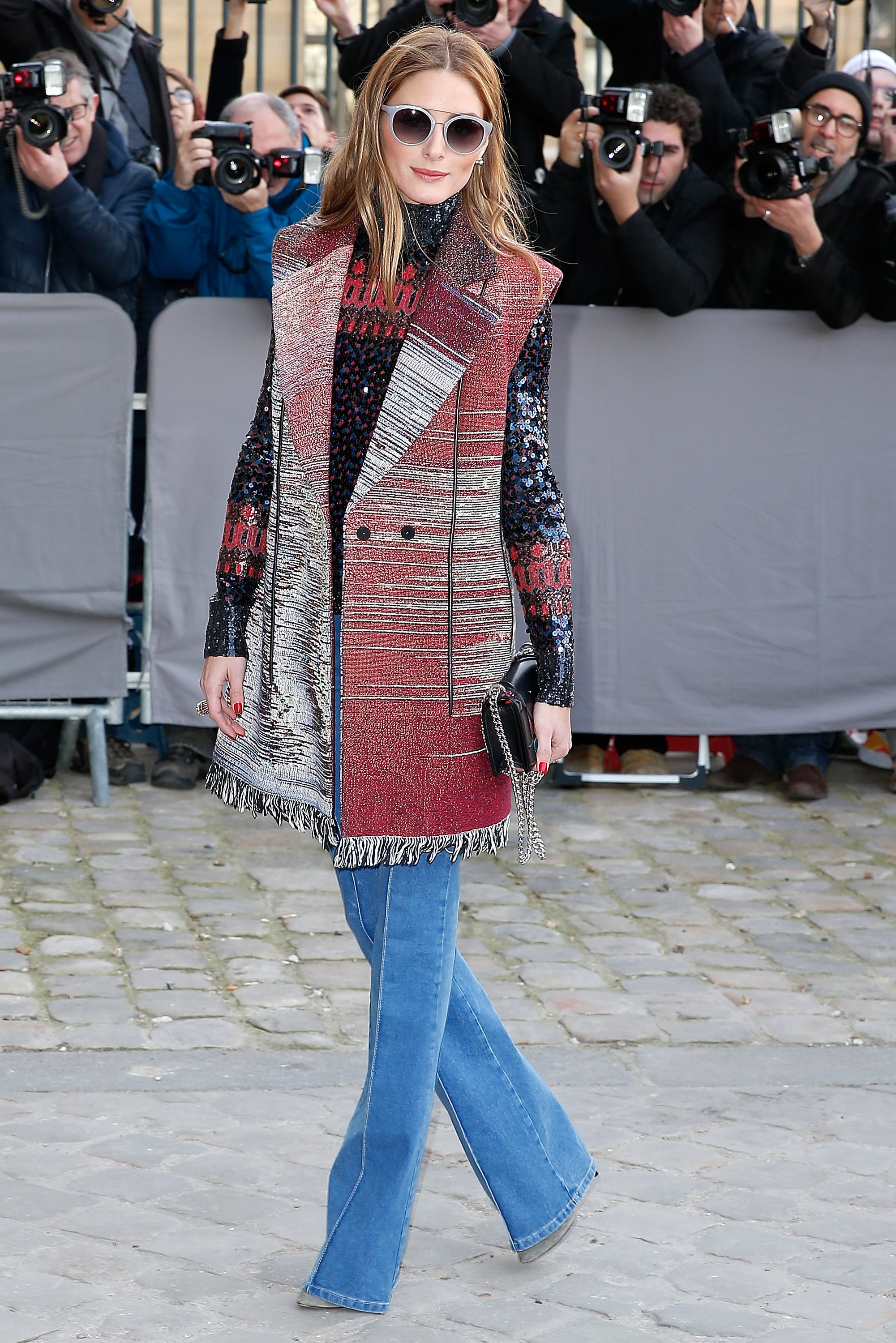 Olivia donned her favorite flared jeans 