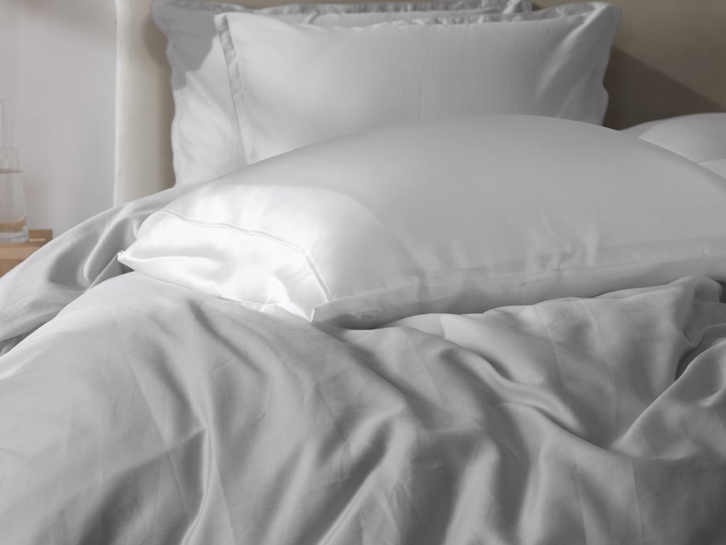 For the Luxury Lover: Parachute Silk Pillowcase