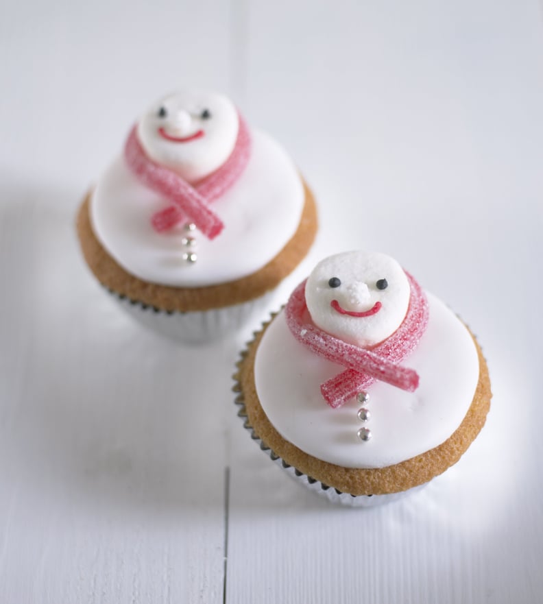 Scarf-Wearing Snowman Cupcakes