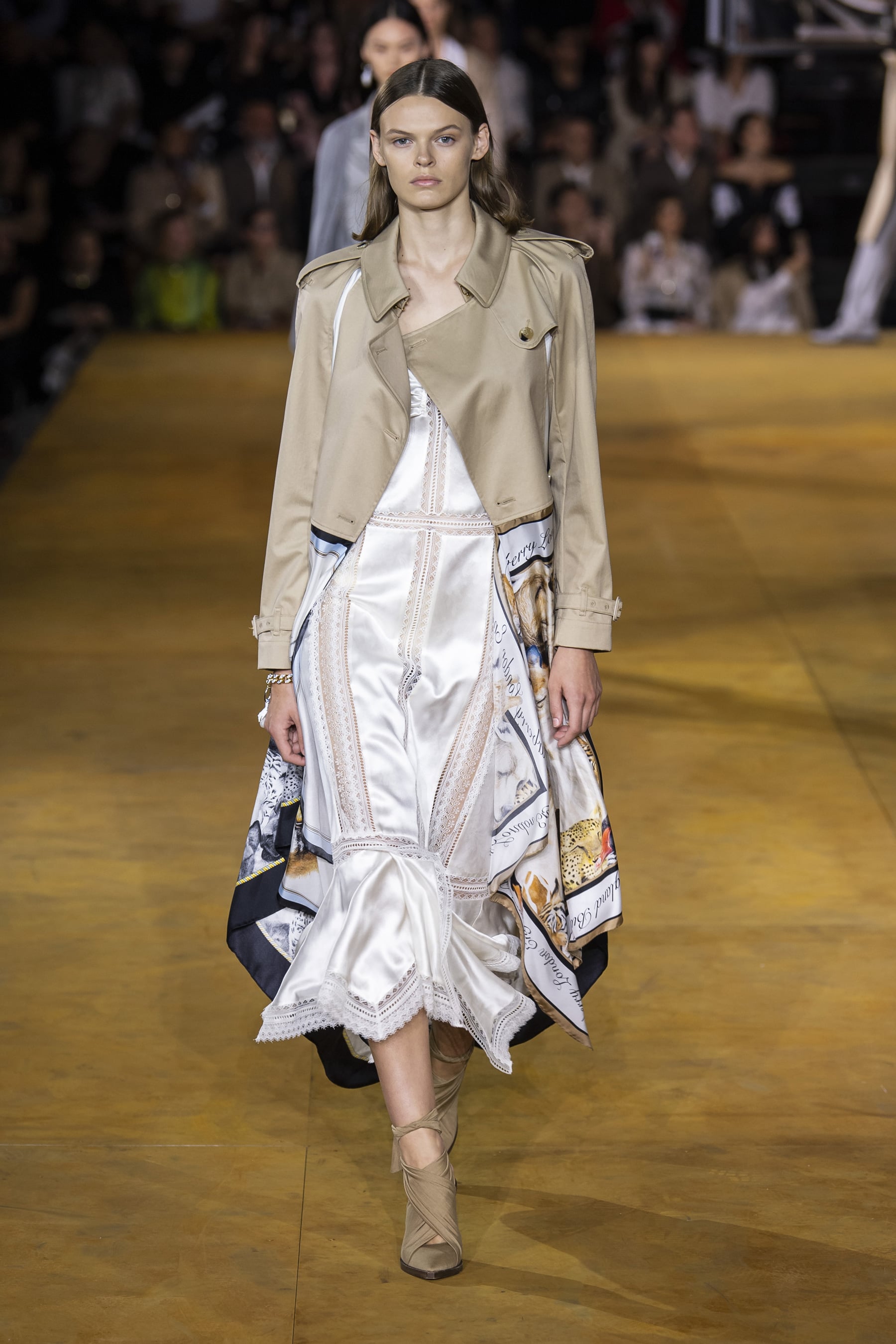 Burberry Spring 2020 Runway Review and Pictures POPSUGAR Fashion UK