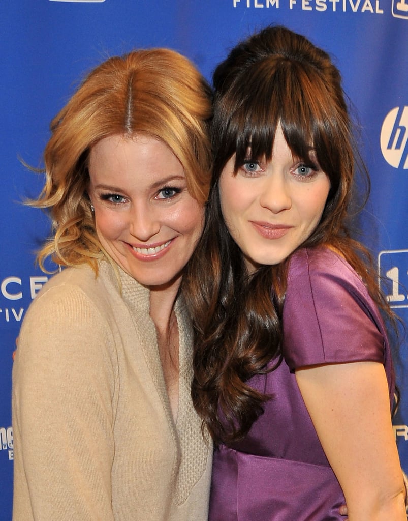 Elizabeth Banks and Zooey Deschanel hung out at the premiere of My Idiot Brother in 2011.
