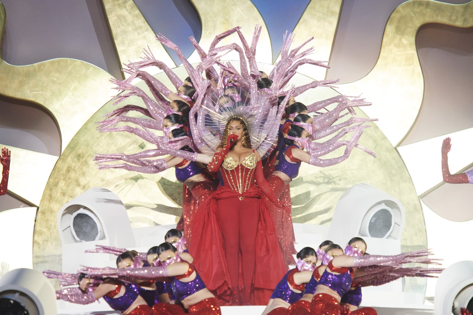 Beyoncé Atlantis The Royal Dubai Performance Pictures | PS Entertainment
