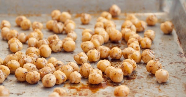 Mediterranean-Spiced Roasted Chickpeas